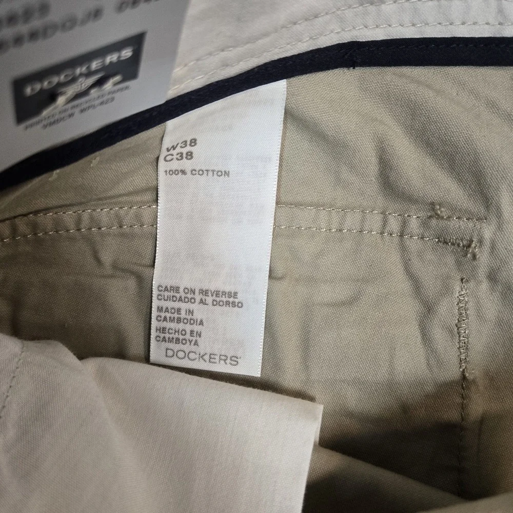 Dockers Relaxed Fit Canvas Hiking Shorts Mens Size 38 Flat Front Tan New